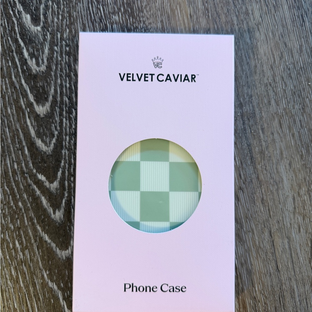 NIB Velvet Caviar Pistachio Checkered iPhone 13 ProMax Case & Screen Protector - Picture 11 of 11